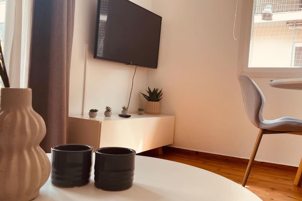 Daisy Apartment 15 Min To Acropolis Athens Ngoại thất bức ảnh