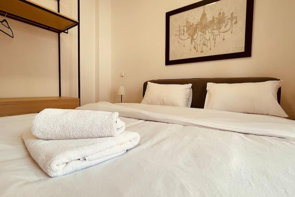 Daisy Apartment 15 Min To Acropolis Athens Ngoại thất bức ảnh