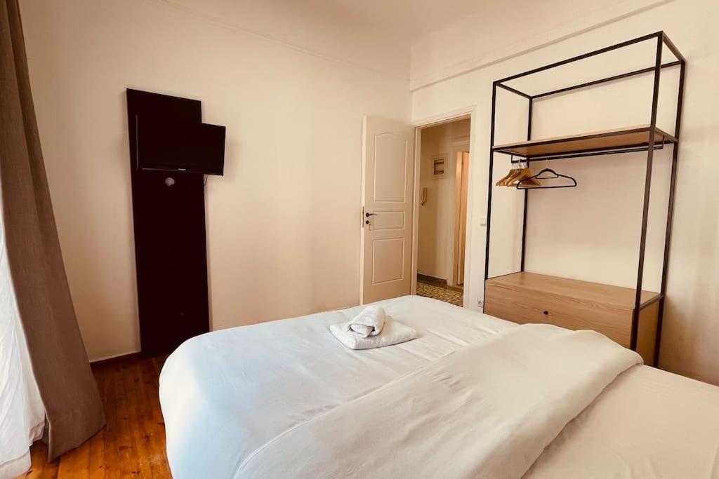 Daisy Apartment 15 Min To Acropolis Athens Ngoại thất bức ảnh