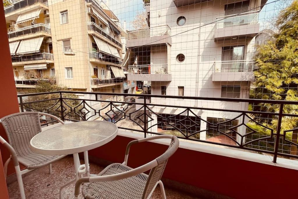 Daisy Apartment 15 Min To Acropolis Athens Ngoại thất bức ảnh