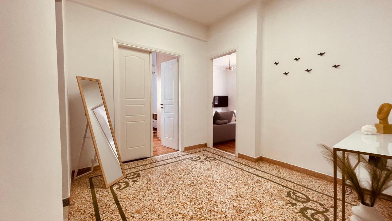 Daisy Apartment 15 Min To Acropolis Athens Ngoại thất bức ảnh